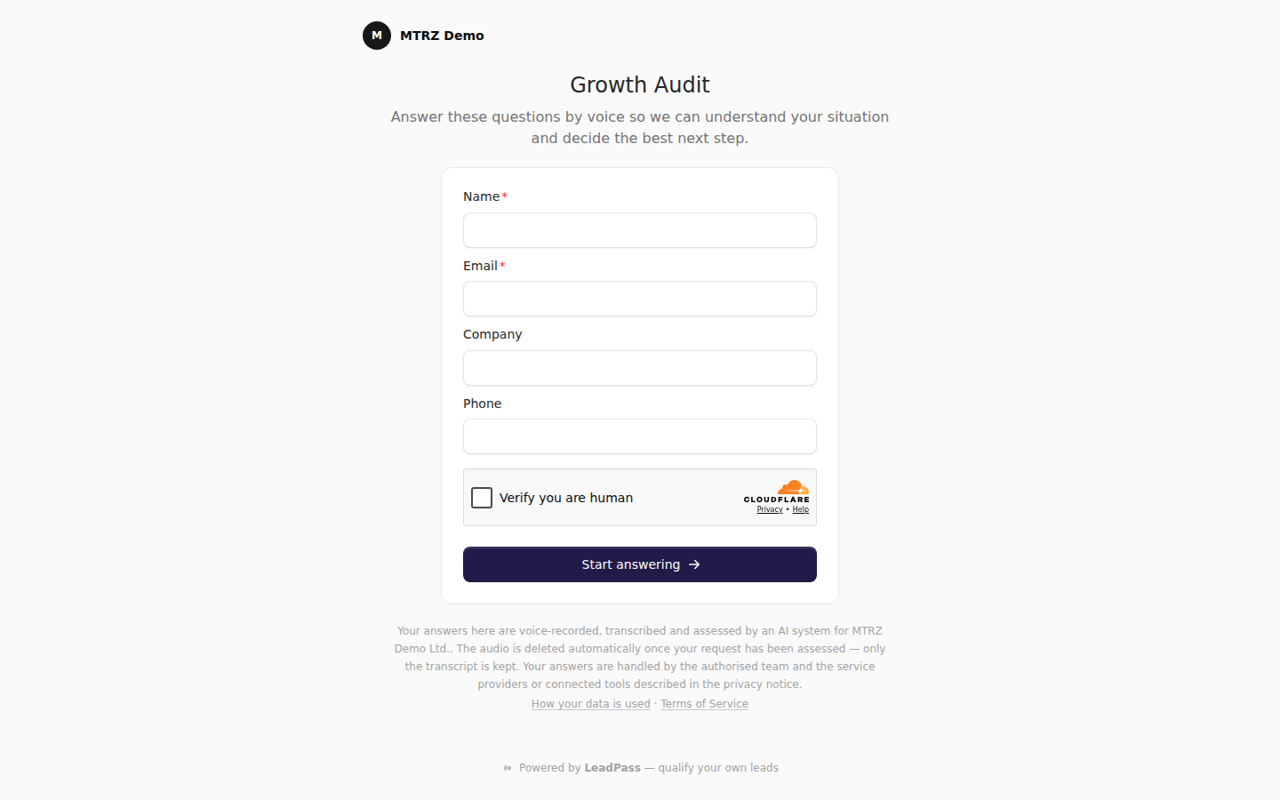 The answering page a lead opens: the workspace brand, the flow welcome, contact fields and the privacy note